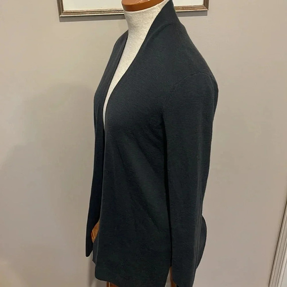 Eileen Fisher - Fine Merino Cardigan in Regenerative Wool - Size PS/PP - Green - Picture 3 of 10